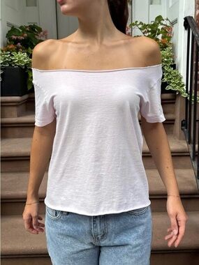 Brandy Melville Off-the-Shoulder Crop Top - Light Pink